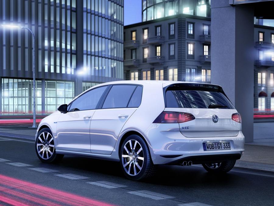  Volkswagen Golf GTE 5-Door 2014 года  (фото 15 из 45)